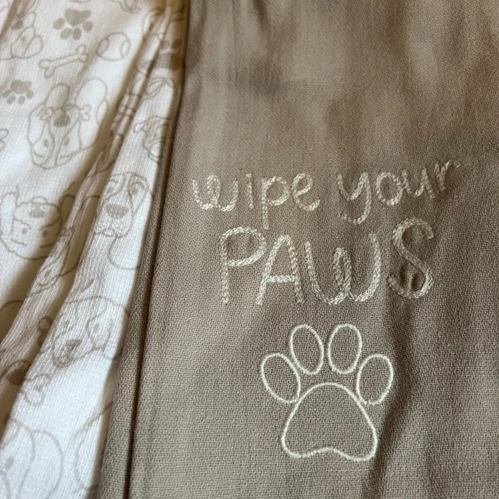 NWT Target Wipe Your Paws‎ dish towel set